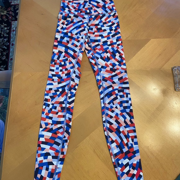 Lululemon tights - Picture 2 of 4